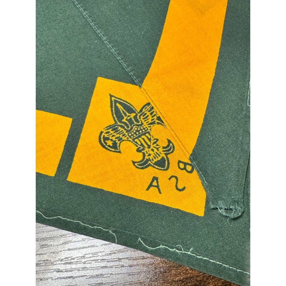 Vintage BSA Explorer Scout Neckerchief Green Gold Boy Scouts Uniform Scarf 1970 - Picture 7 of 9